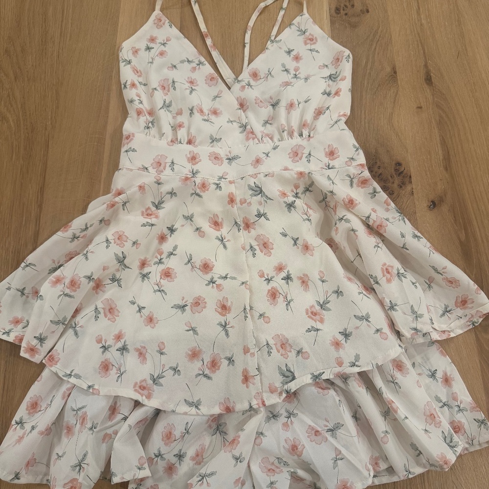 Super cute Romper, Mini dress/romper, size large West End Boutique